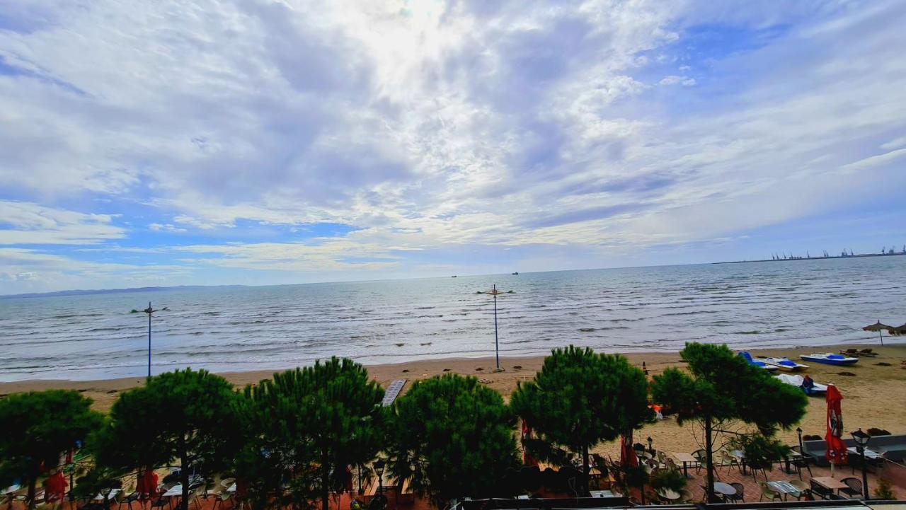 Heming-Way Hotel Durrës Exterior foto
